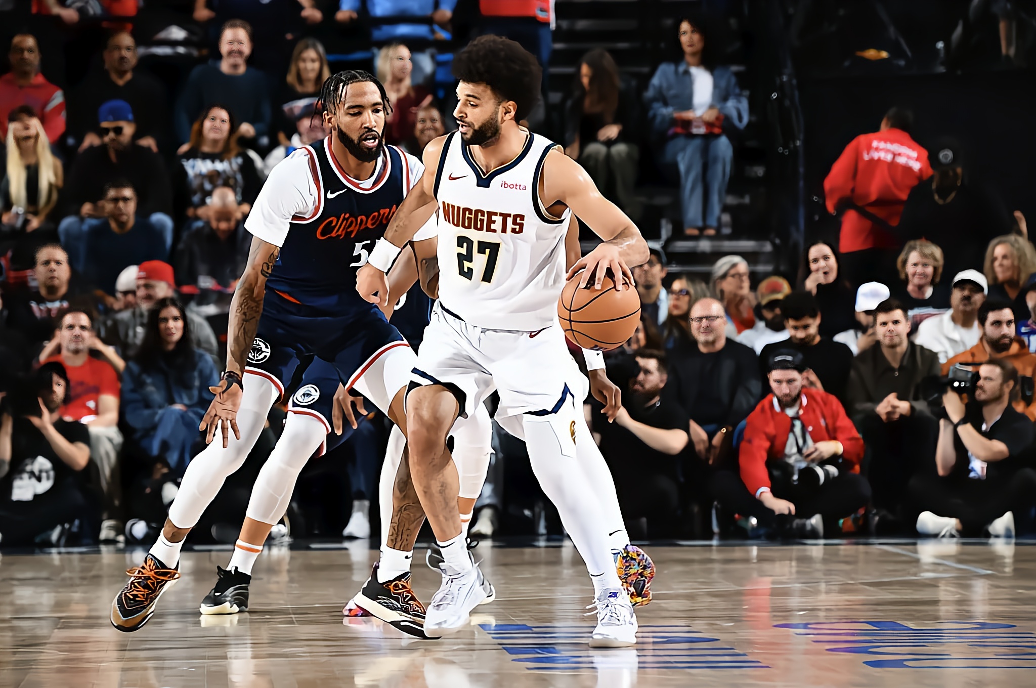 清晨NBA总决赛传出新动向，瓦伦西亚绝杀压哨，管理层表态：质疑声仍在，控场能力受关注的简单介绍