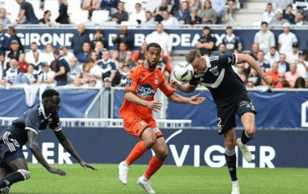 包含加时末段法国杯焦点战；马赛战术微调；引发热议；年轻球员得到机会的词条